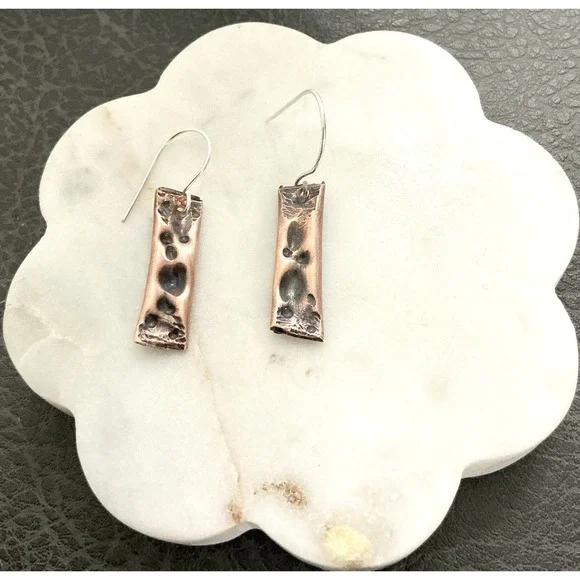 Artisan Hammered copper Art Earrings Brutalist Modernist MCM Boho Dangle - Picture 1 of 6
